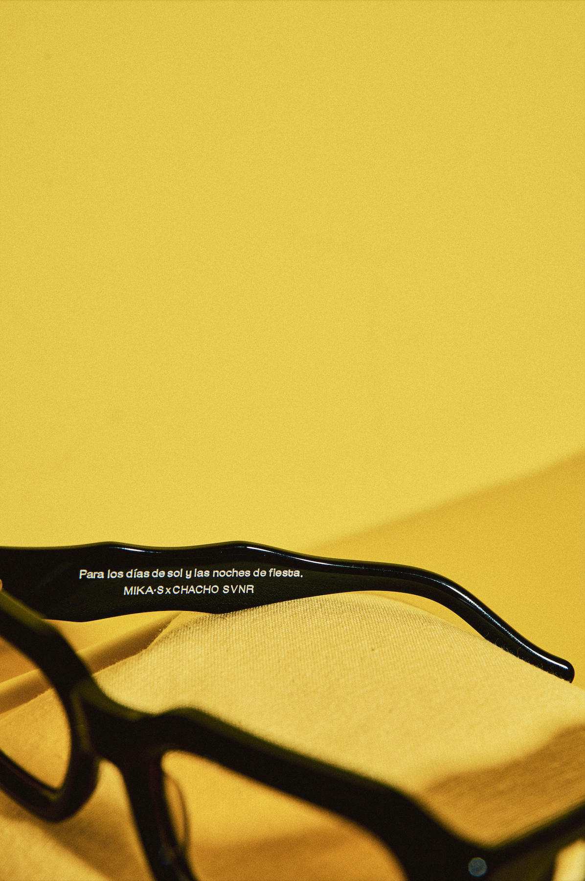 CHACHO SUNNIES. BLACK.