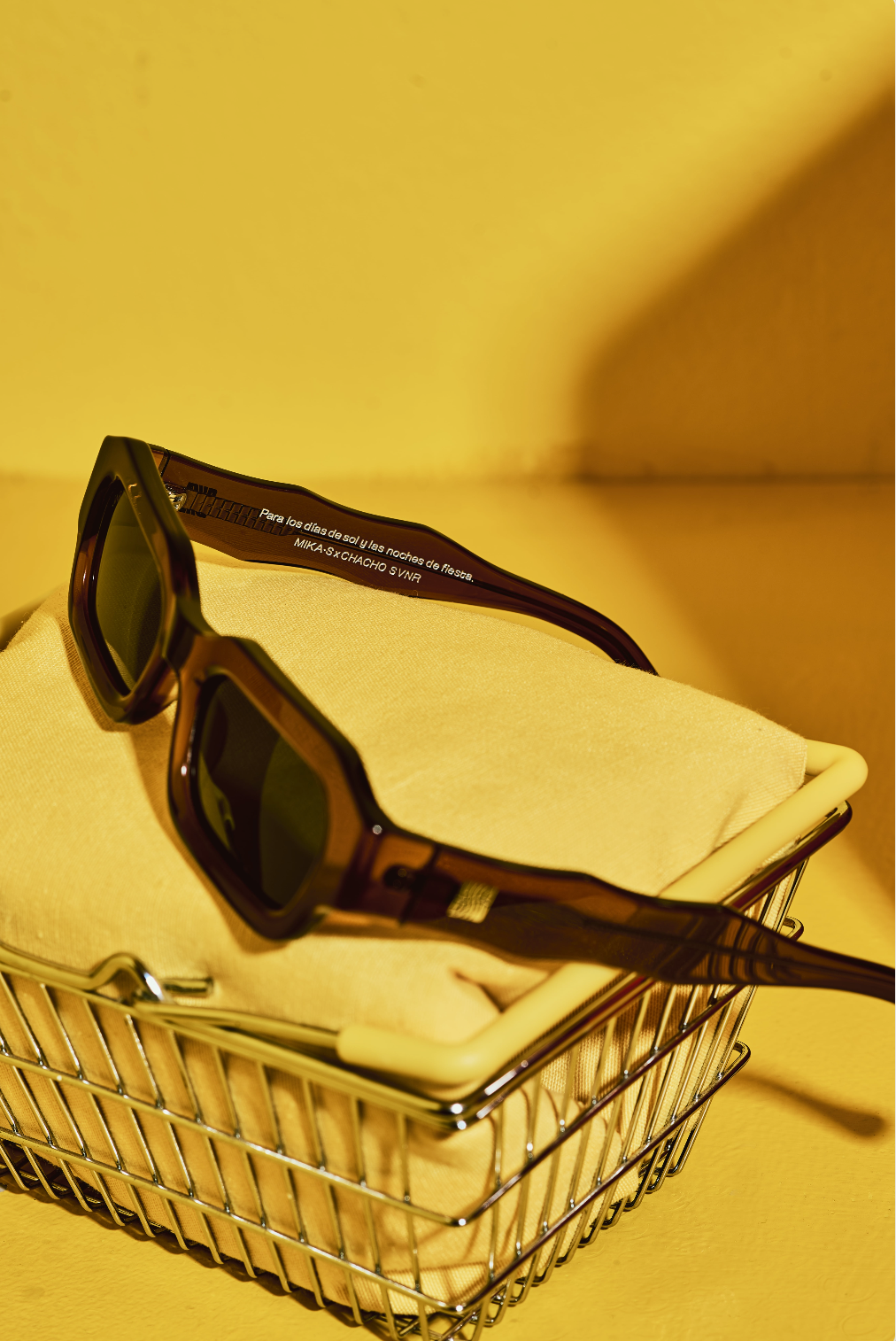 CHACHO SUNNIES. BROWN.